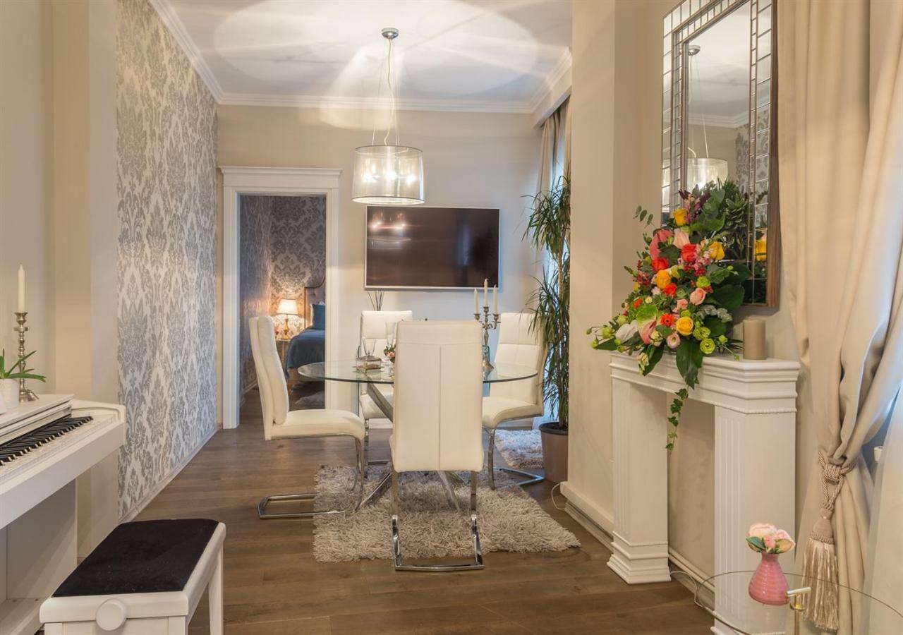 Apartino - Luxury View - Self Check-In บูคาเรสต์ ภายนอก รูปภาพ