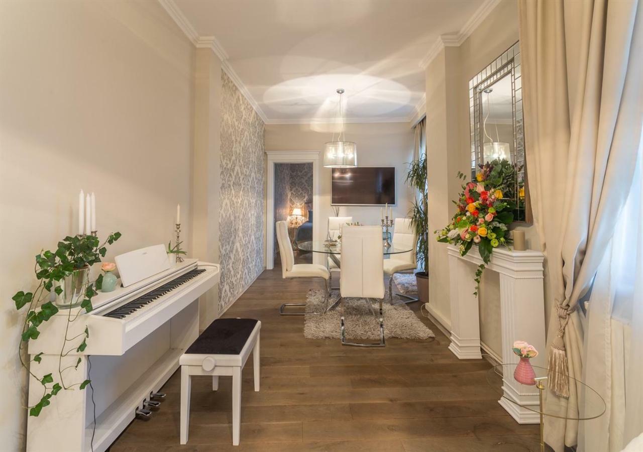 Apartino - Luxury View - Self Check-In บูคาเรสต์ ภายนอก รูปภาพ